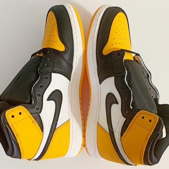 ❌SOLD🎁Nike Air Jordan 1 Retro High OG Taxi Yellow Toe WMNS 8 - Picture 4 of 10